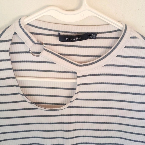 Doe & Rae Tshirt - Picture 3 of 4